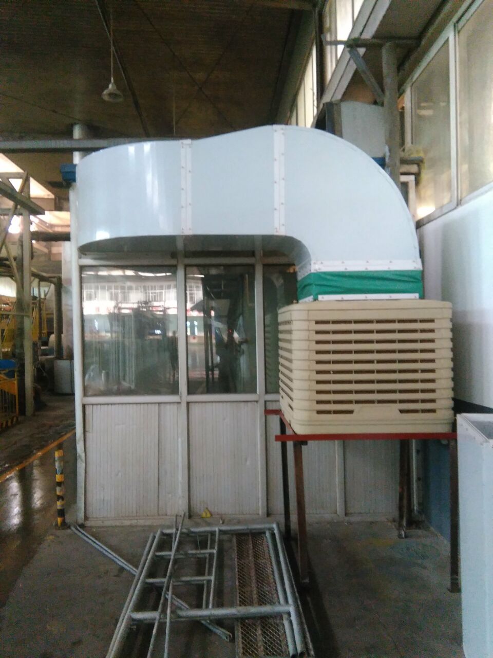 铸造厂环保空调降温安装案例厂房通风换气降温设备 多层厂房车间降温方案山东机械厂车间送风降温工程 机械厂车间降温换气方法 铸造厂环保空调降温安装案例厂房通风换气降温设备 多层厂房车间降温方案山东机械厂车间送风降温工程 机械厂车间降温换气方法